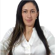 Profesora de matemáticas y ciencias naturales para niños de preescolar y primaria